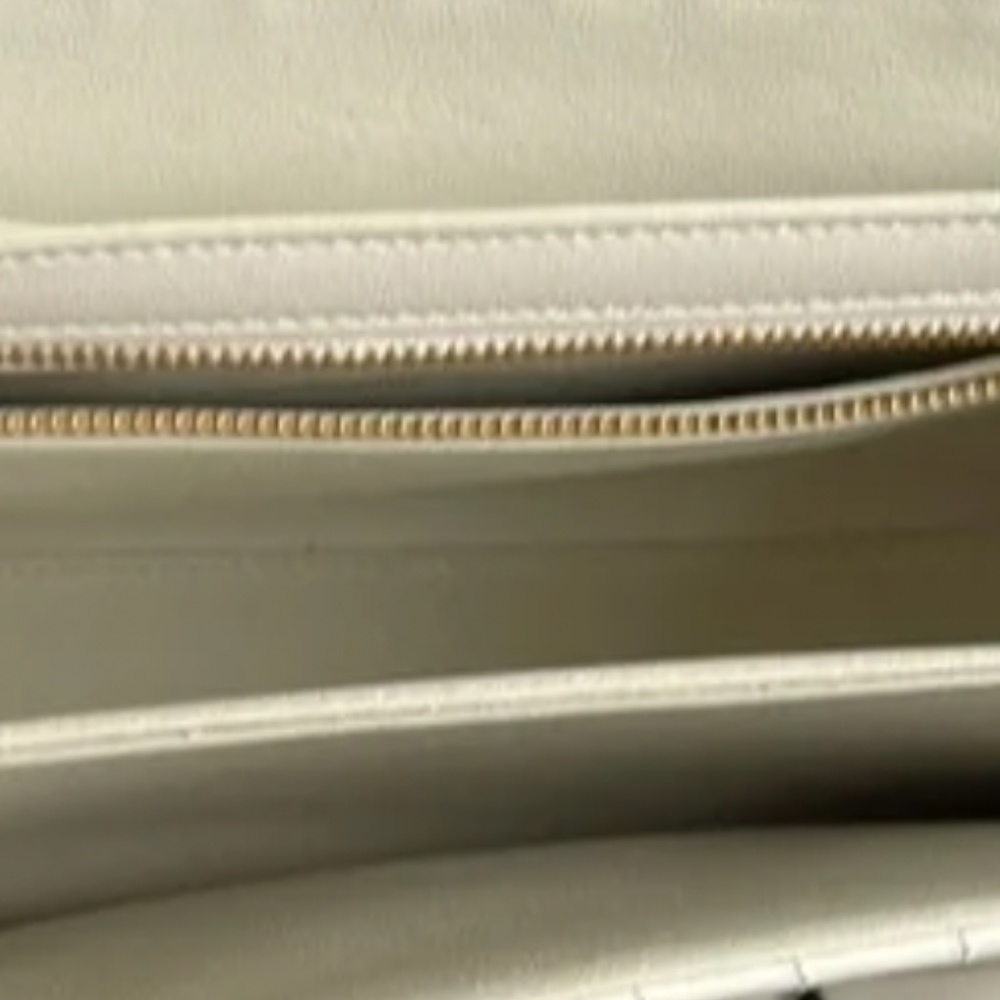 Celine - Picture 7 of 8